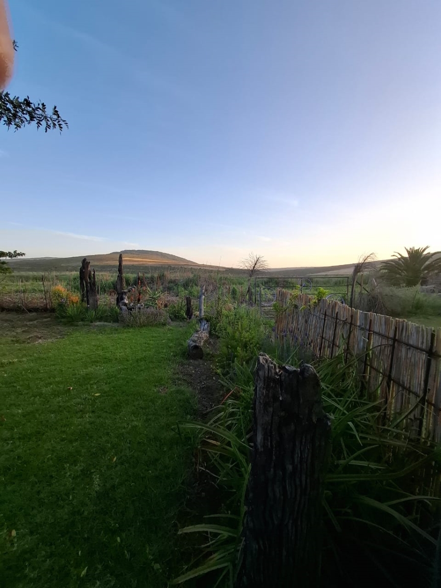 1 Bedroom Property for Sale in Redelinghuys Western Cape